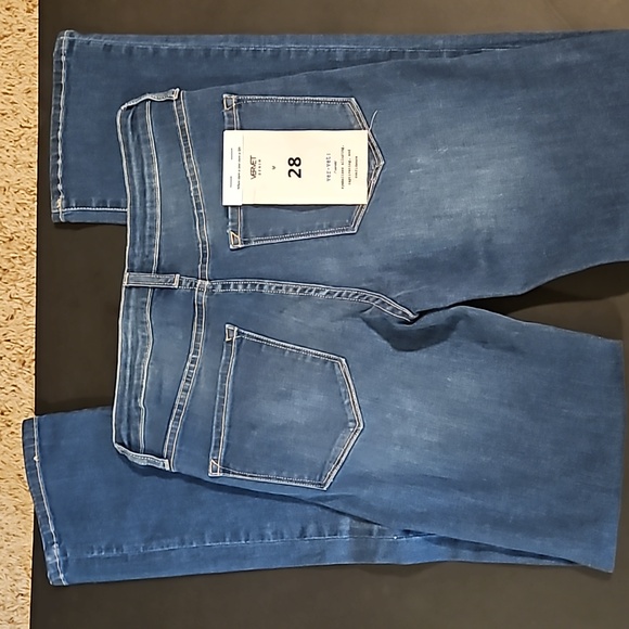 Jeans - Picture 2 of 4